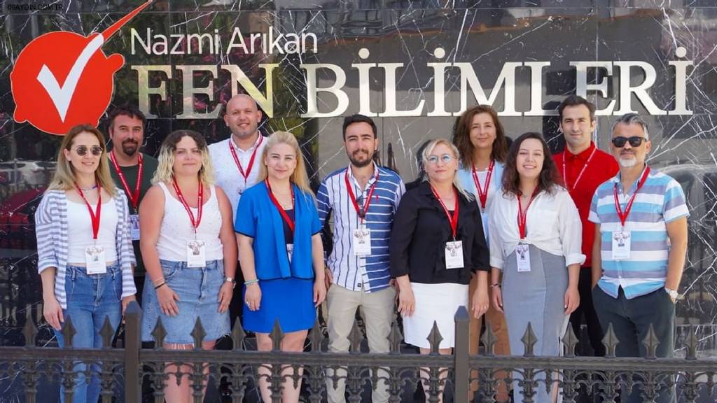 Kuşadası Fen Bilimleri Özel Öğretim Kursu Fotoğrafları