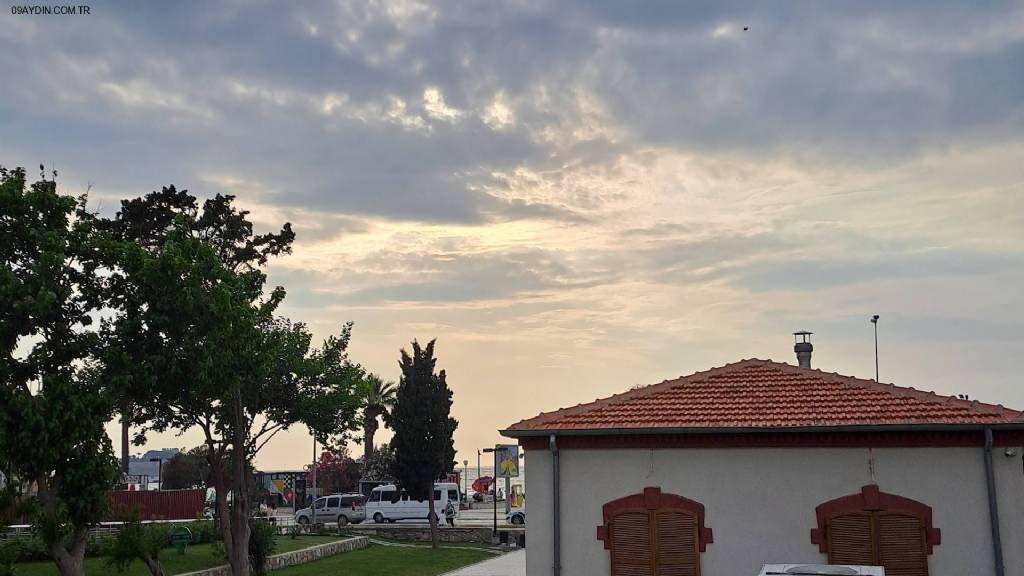 Kuşadası Belediye Sarayı Fotoğrafları