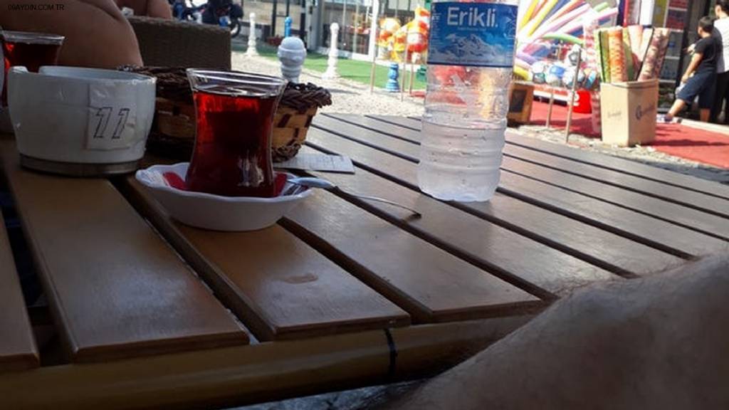 Karşıyakalı Simitcafe Fotoğrafları