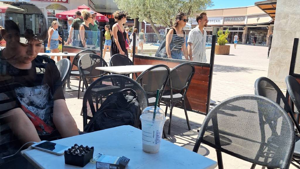 Starbucks Kuşadası Avm Fotoğrafları