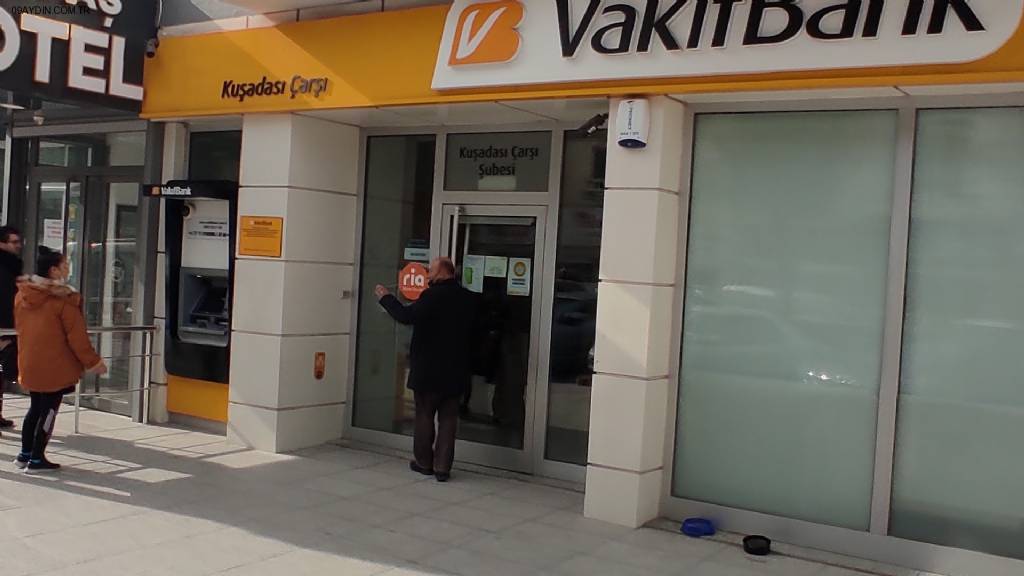 VakıfBank Kuşadası Çarşı Aydın Şubesi Fotoğrafları