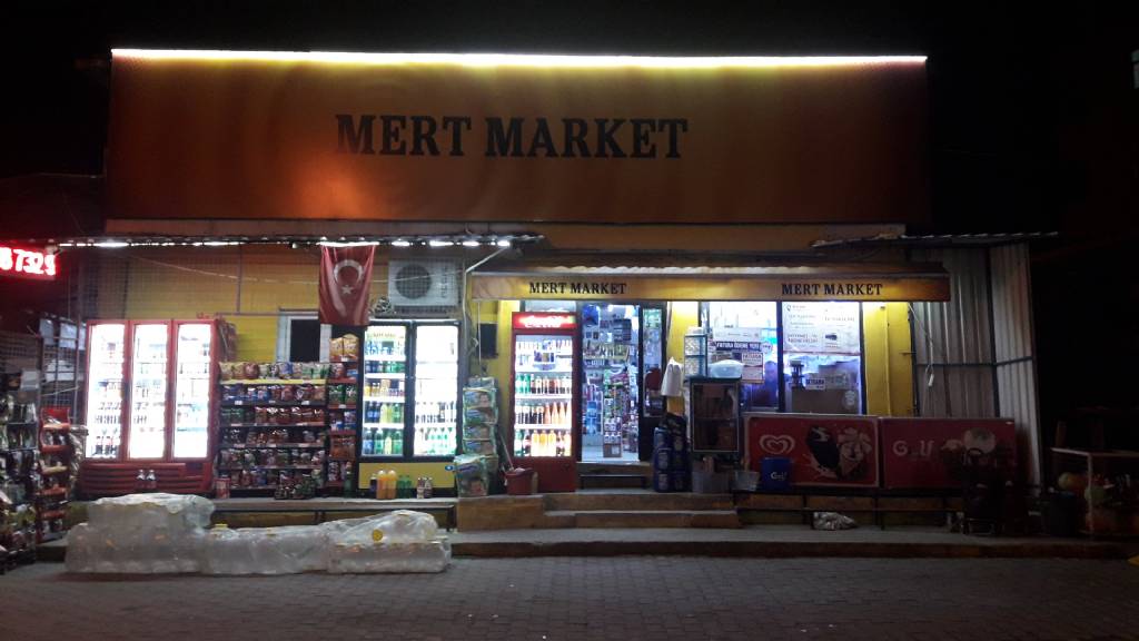 MERT MARKET Fotoğrafları