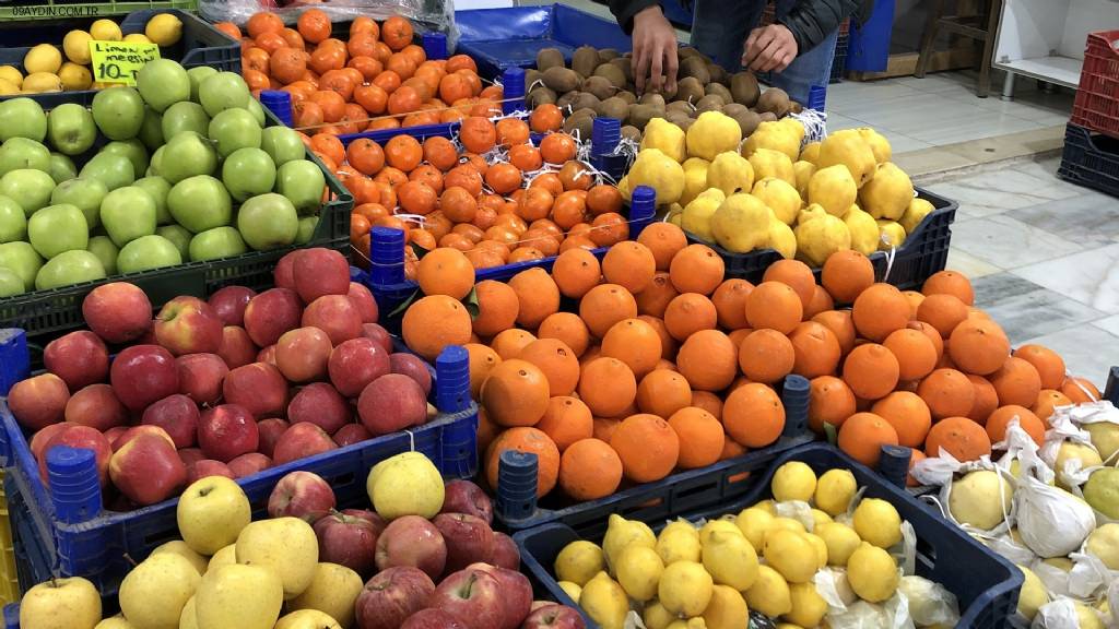 Cevre manav tarım ürünleri Fotoğrafları