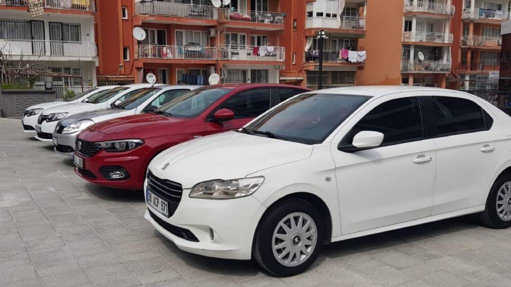 Kusadasi Arac Kiralama / Loca Rent A Car Fotoğrafları