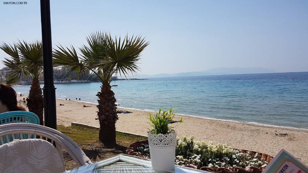 Ladies Beach Hotel & İrish Pub Fotoğrafları