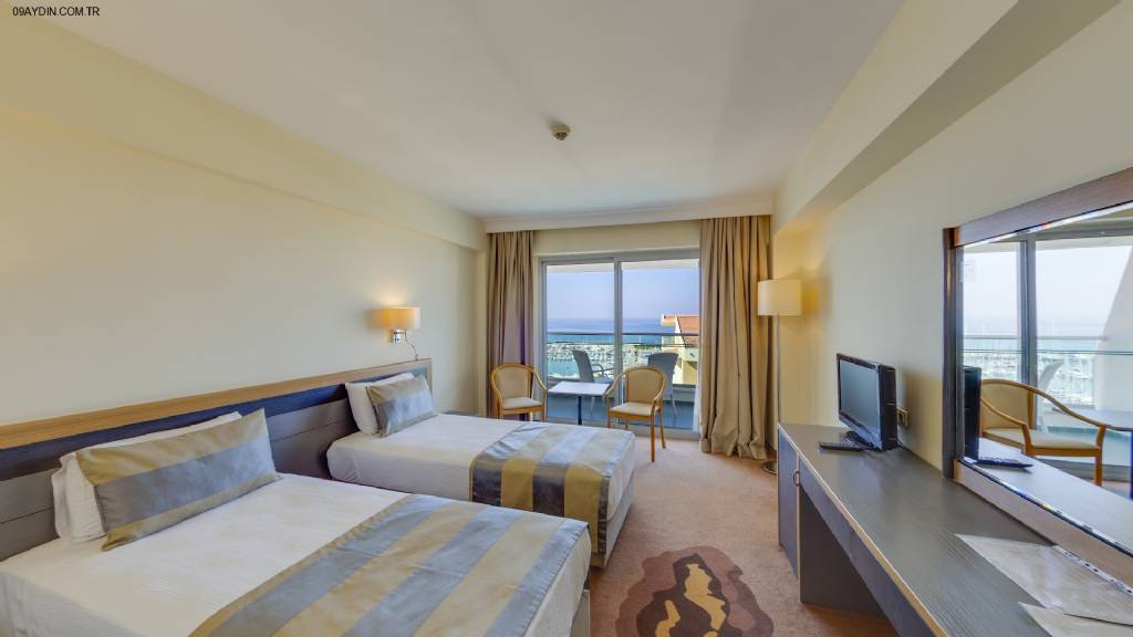 Marina Hotel Kuşadası & Suites Fotoğrafları