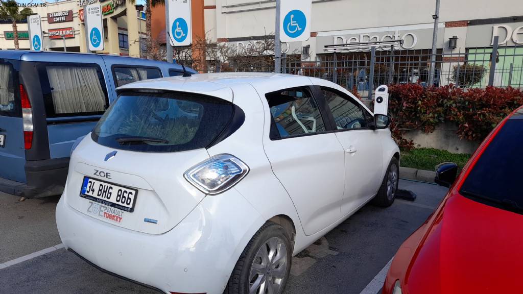 ZES Charging Station Fotoğrafları