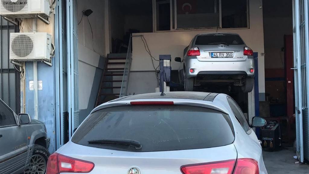 Didim Garage Oto Servis Yedek Parça Tamir Bakım Elektrik Klima servisi Fotoğrafları