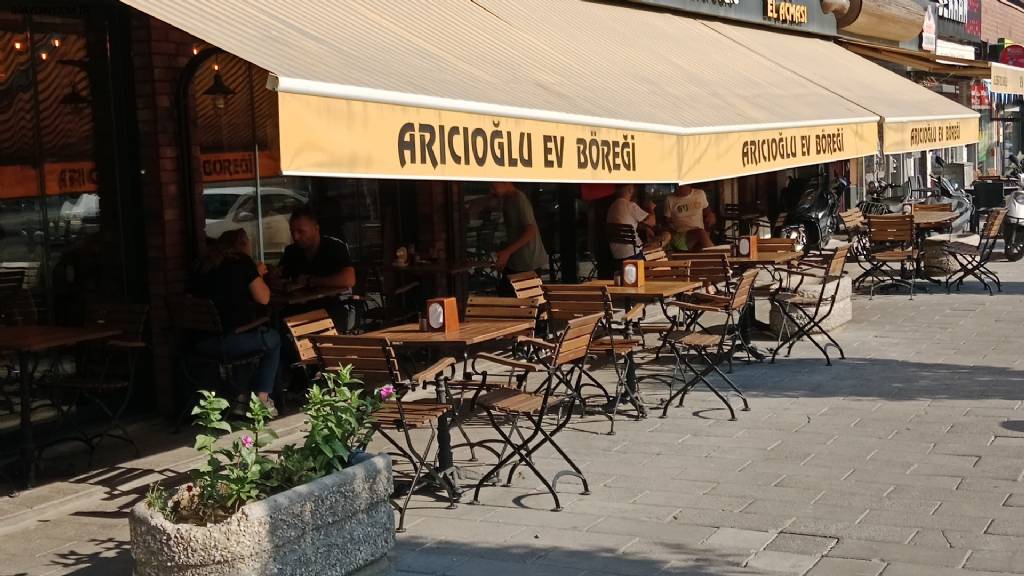 ARICIOĞLU EV BÖREĞİ Fotoğrafları