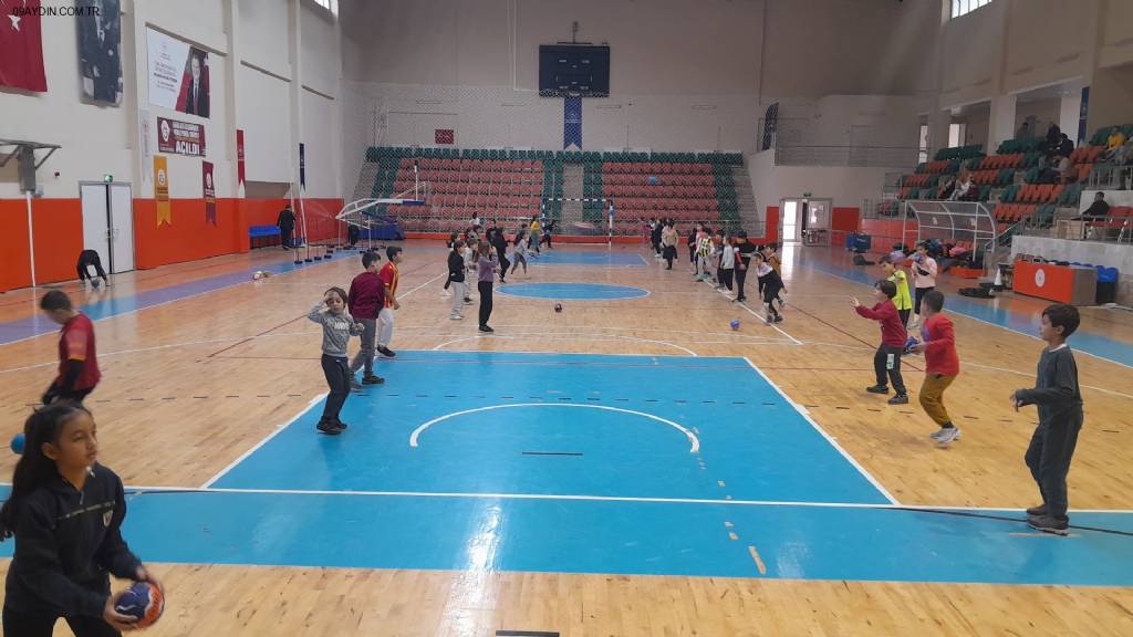 Kapalı Spor Salonu Fotoğrafları