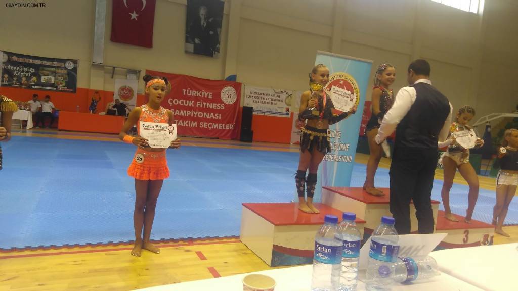 Kapalı Spor Salonu Fotoğrafları