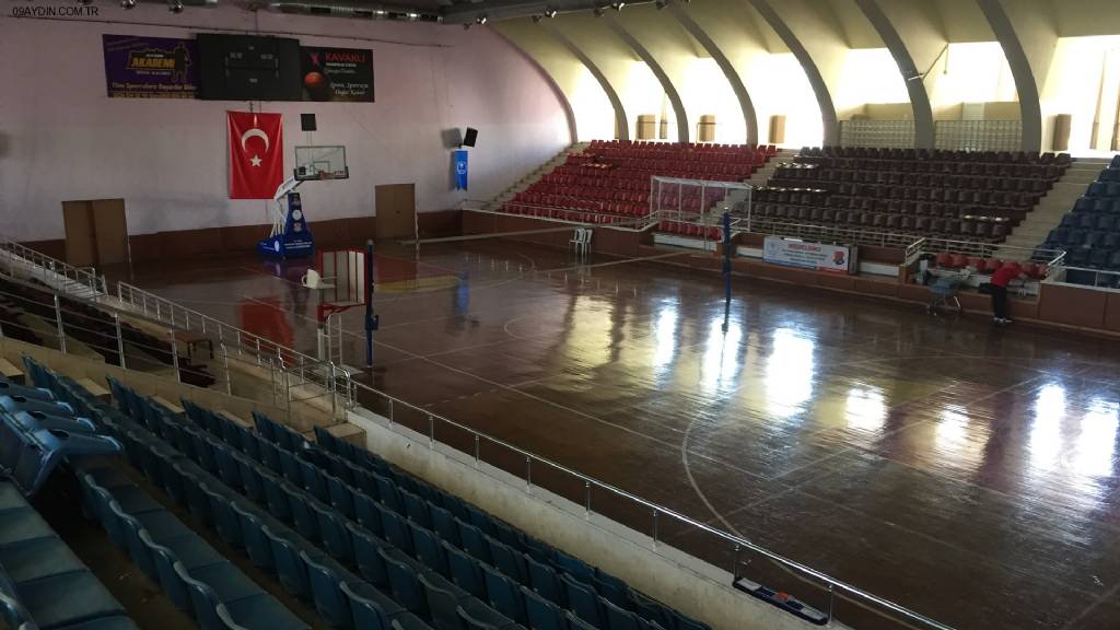 Atatürk Kapalı Spor Salonu Fotoğrafları