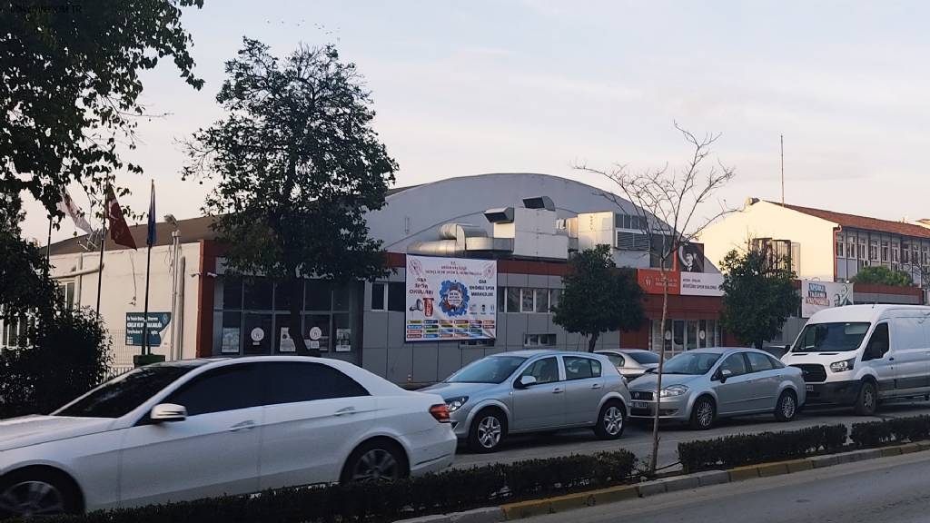 Atatürk Kapalı Spor Salonu Fotoğrafları