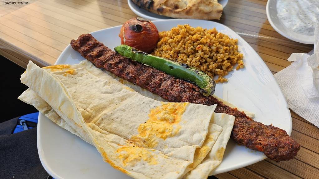 Karacasulu Pide Lahmacun Kebab Salonu Fotoğrafları